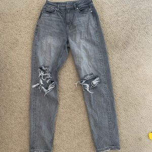 American Eagle ripped Boyfriend Jeans